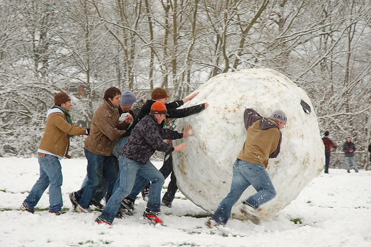 CMO SHORT: Don’t Take Your Eye Off the Marketing Snowball